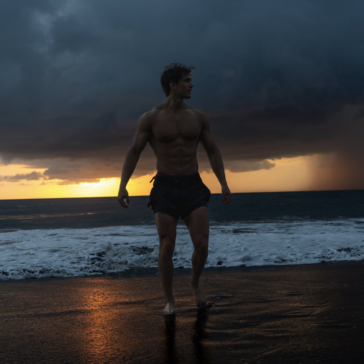 Kylekuznikk's tweet image. Thanks everyone for all the support on my page on Instagram, stoked to be hitting 400k. Just the beginning