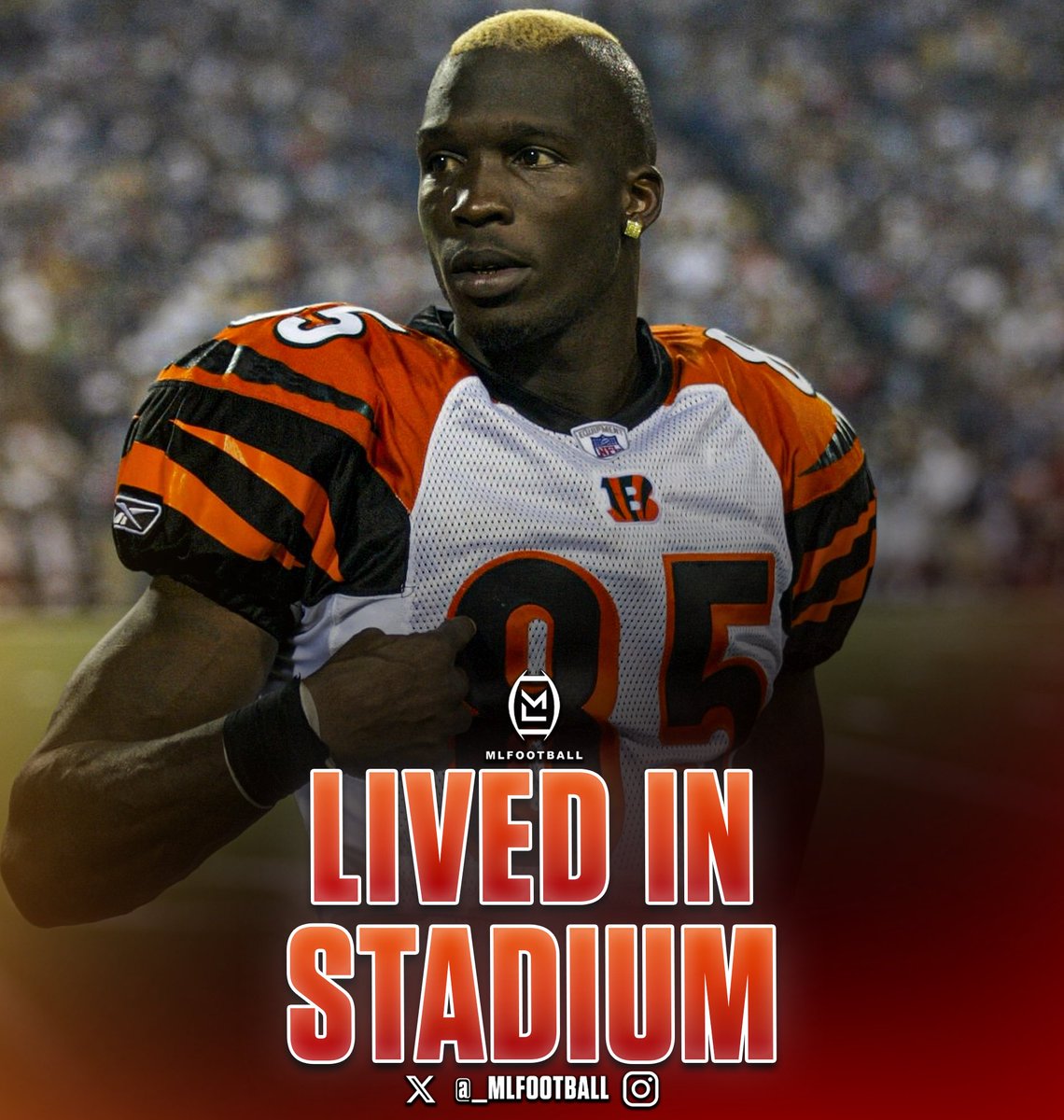 MLFootball's tweet image. 🚨🚨THIS IS WILD🚨🚨

Legendary #Bengals wide receiver Chad Johnson revealed that he LIVED in the team stadium for the first two years of his career.

Ochocinco lived in the stadium so he could save money &amp;amp; be the first one in the training room.

The only player ever to do this😳