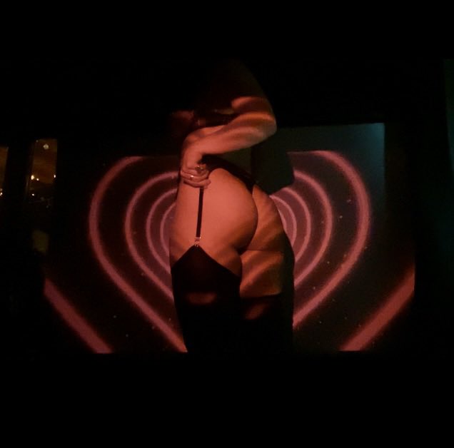 Не четверг, но позволю себе не соблюдать режим 
#нюдсочертверг