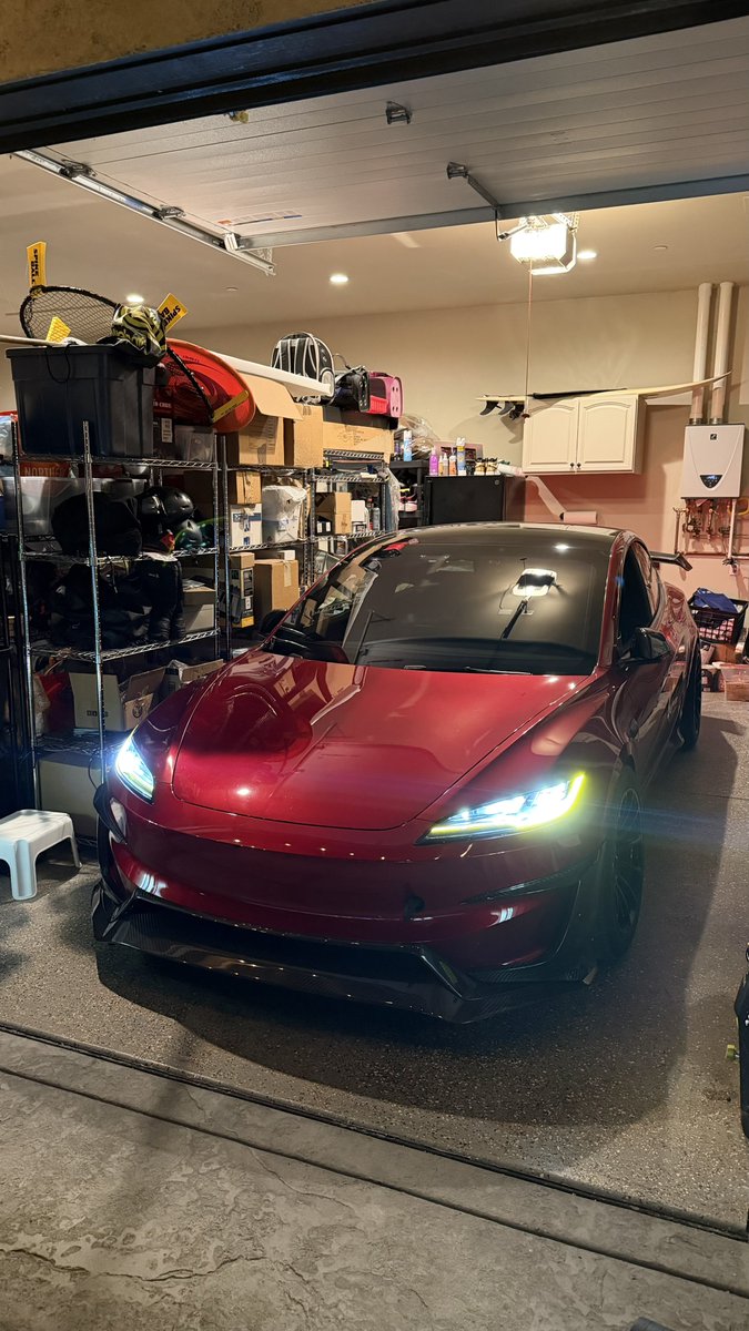 RyanTorresTesla's tweet image. Red Rocket looking mean in the garage