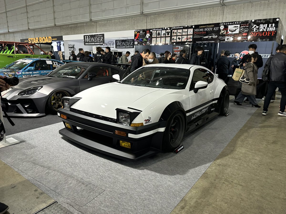 シンヤ様 オートサロン会場に着いて早々に、JZX100の35mm延長ロアアームと