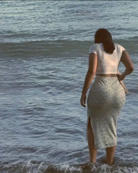 SowmiiVJ's tweet image. I've watched a picture on loop ➿ 

~ that pic