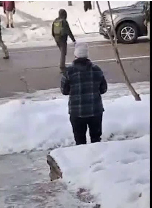 nettermike's tweet image. New footage appears to show the wife of Renee Nicole Good, the 37-year-old woman involved in the Minneapolis ICE shooting, outside the vehicle filming while ICE officers were being blocked.
What the video reportedly shows:
• She’s outside the SUV, wearing a flannel shirt
• She…