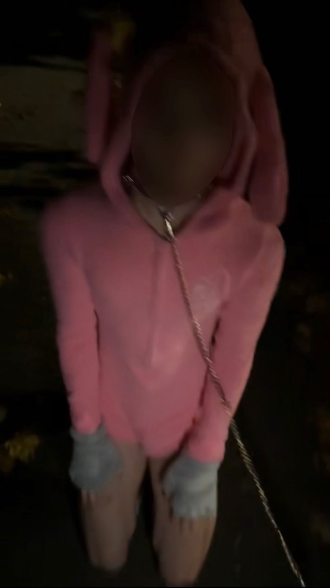 FemBoyBottom143's tweet photo. Daddy took me for another walk 🥺 had me get on my knees look up at him as he laughed seeing how embarrassed I was 😖 then he had me lean forward and kid his thighs having me go lower all the way down to kiss and sniff his fluffy feet 😳 

#chudai #gay #submissive #sissy #fluffy https://t.co/LzIYtVsgJT