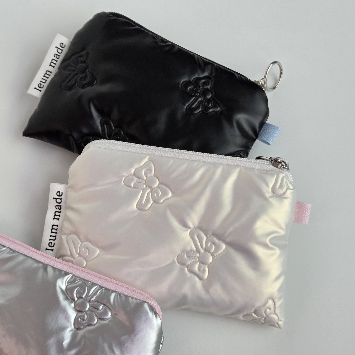 idus_kr's tweet image. #RT이벤트

어디에나 들고 다니기 좋은 미니 파우치 👛
퐁실한 퀄팅 패턴으로 아이디어스가 준비했어요! 🎁

🧡 게시글 #RT + 계정 #FOLLOW 하면 참여 완료!

🗓️ 진행 일정: 1/9(금) ~ 1/11(일)
🎇 당첨 발표: 1/12 (개별 쪽지 안내)
👛 색상: 선택가능, 사이즈: mini