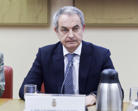 No, Zapatero no ha tenido nada que ver con la liberación de presos 
Sí, Zapatero es corresponsable de su cautiverio
No, nadie lo ha dicho, pero todos lo sabemos.
Sí, Zapatero es un canalla.