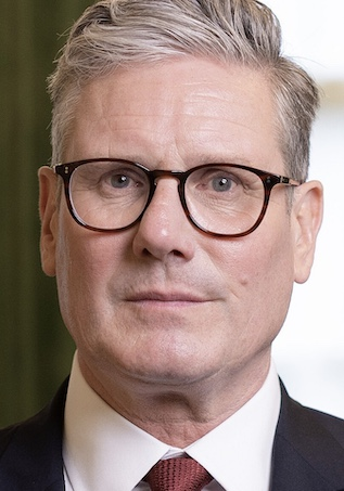 BasilTheGreat's tweet image. 🚨KEIR STARMER PLANS TO BAN X IN THE UK

It's finally happening

The threats have been going for some time and he's now going to attempt it.

The excuse is X's Grok AI putting bikinis on women when prompted

But the real story is he wants to ban the public from seeing the truth