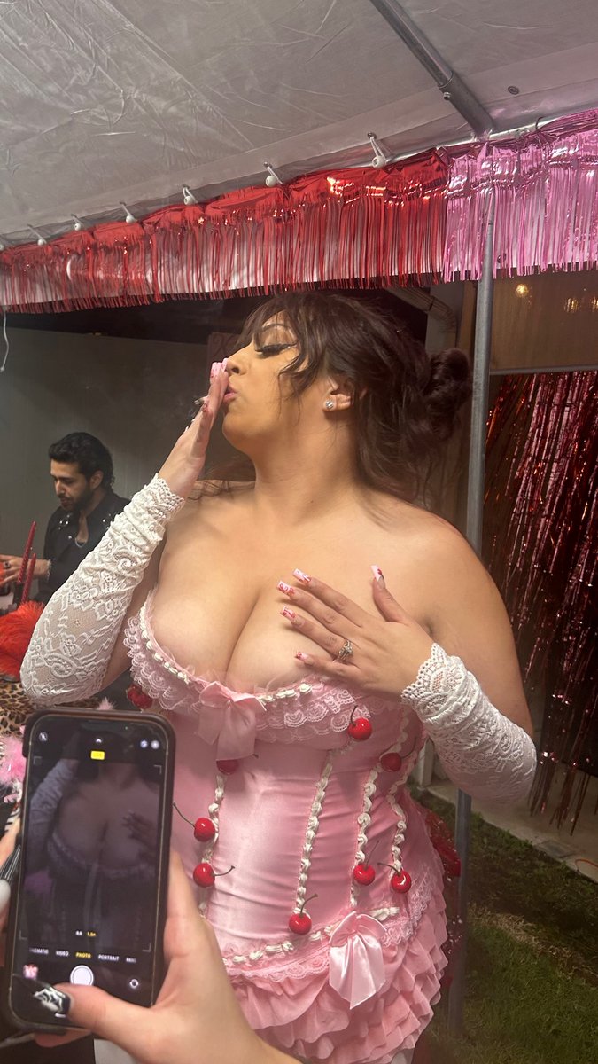 spiffff_'s tweet photo. 💋✨ https://t.co/E0tZGkODTF