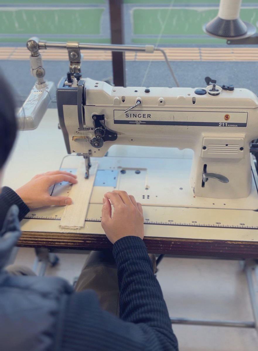 _theLSM's tweet image. 言いたい事はわかる！
タコでもあるまい足が2本のくせスニーカー何足も買うように2人体制のくせミシン何台も買うの。わかるよ！わかる！わかる？