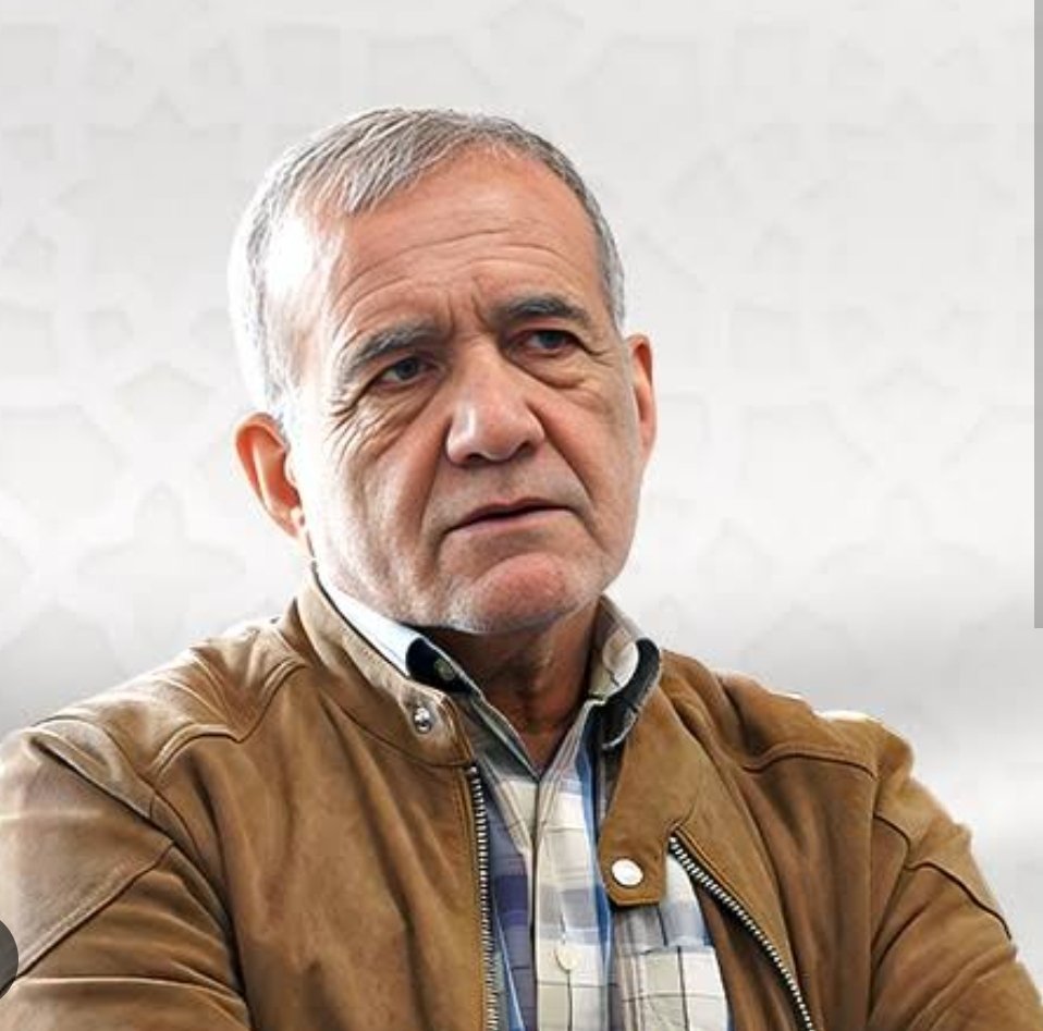 asef_moballegh's tweet photo. شمارش معکوس برای ایران آغاز شده است
*******

از روزی که رئیس‌جمهور پیشین ایران، ابراهیم رئیسی، در آنچه یک دسیسه‌ی اسرائیلی_ایرانی باید نامید ترور شد، شمارش معکوس برای جمهوری اسلامی و ایران یکپارچه آغاز گردید. روی کار آوردن فردی به‌شدت ناتوان و دارای ضریب هوشی پایین چون پزشکیان و پر کردن پیرامون او با چهره‌هایی نامتجانس و مسئله‌دار، زنجیره‌ای از ریزش‌ها و بحران‌های پی‌درپی را برای نظام رقم زد.

موضع‌گیری‌های بهت آور پزشکیان در قبال جنگ تمام‌عیار در سوریه و لبنان، چیزی جز مواضع دیکته‌شده‌ی بالادستی‌ها، از حسن روحانی و جواد ظریف تا الیگارشهای غربگرا،  نبود؛ کسانی که او را به میدان آورده بودند و همچون عروسکی کوکی به حرکت درمی‌آوردند.  آنچه در سال‌های زمامداری او مشاهده شد، نه یک ناکامی تصادفی، بلکه فاجعه‌ای از پیش طراحی‌شده بود، انفجار نرخ ارز، فروپاشی اقتصادی، و سردرگمی عمیق در حیاتی‌ترین امور کشور.

در تمام این مدت، انتظار از نهادهای مؤثر و نزدیک به آیت‌الله خامنه‌ای برای مداخله و اصلاح مسیر برآورده نشد. برخی حتی از «خنثی‌سازی رهبری» و حتی «گروگان‌گیری او» توسط شبکه‌های الیگارشیک و وابسته سخن می‌گویند؛ به‌گونه‌ای که گویا خامنه‌ای عملاً دیگر اختیار و اجازه‌ی تصمیم‌گیری در حوزه‌ی حکمرانی را ندارد.
دولت پزشکیان یکی از عوامل فروپاشی سوریه و لبنان و نیز انفجار بحران در داخل ایران بوده است. وضعیت به نقطه‌ای فاجعه‌بار رسیده که بخشی از جامعه، از سر استیصال، حتی حاضر است به عقب‌مانده‌ترین و نالایق‌ترین گزینه‌ها، مانند پسر شاه سابق تن دهد و به آن رضایت بدهد؛ فردی وابسته و بی‌عرضه که آشکارا به خون‌خوارترین و ضدانسانی‌ترین رژیم جهان آویزان است.

تحقق سناریوی خطرناکی که این شب‌ و روزها پرده‌های نخست آن را می‌بینیم، گام اول در مسیر تجزیه‌ی ایران و فرو رفتن کشور در یک جنگ داخلی   پایان‌ناپذیر است. خبرها از آمادگی چندین گروه مسلح در بلوچستان، مسلح شدن گروه‌های کرد در غرب، فعال شدن هسته‌های مسلح در جنوب و تحرک عرب‌های جدایی‌طلب حکایت دارد؛ نشانه‌هایی که از عبور بحران از مرحله‌ی سیاسی و ورود آن به آستانه‌ی امنیتی خبر می‌دهند.

در این میان، آمریکا و اسرائیل برای پرده‌ی نهایی این سناریوی اسراییلی_ایرانی آماده می‌شوند. در این چارچوب، سقوط خیابان‌های ایران گام نخست خواهد بود و حمله‌ی تمام‌کننده‌ی آمریکا_اسرائیل گام پایانی؛ حمله‌ای که می‌تواند فرآیند تجزیه و فرو رفتن ایران در یک جنگ داخلی تمام‌عیار را کامل کند.
