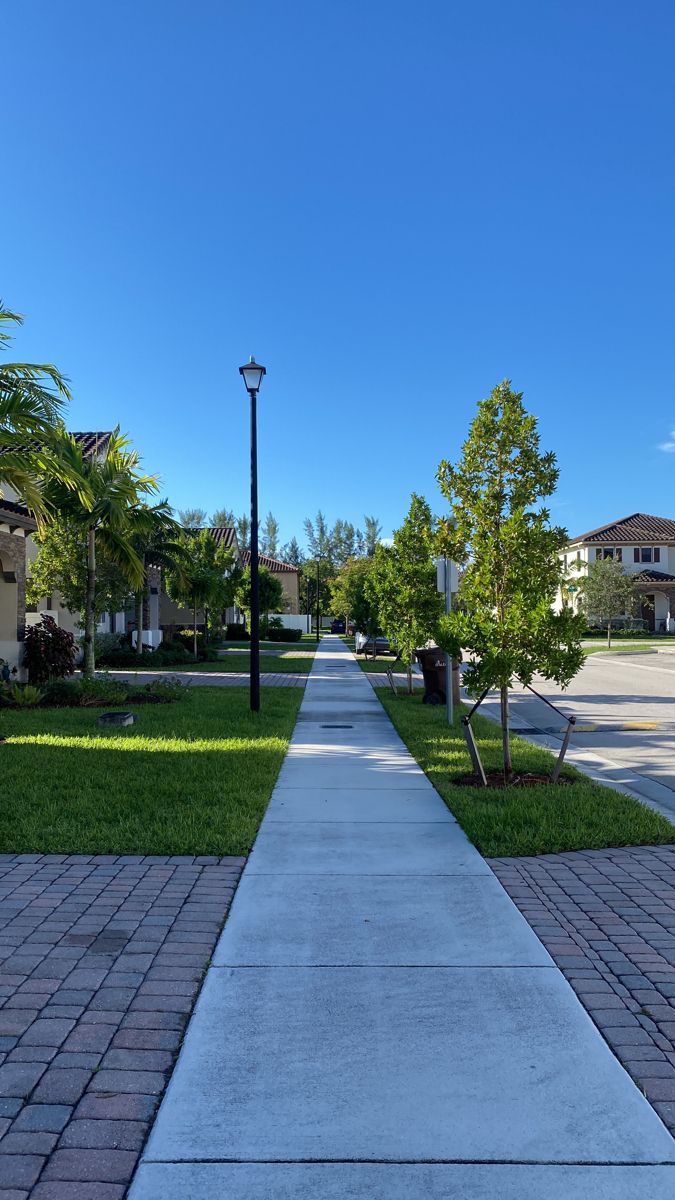 GM if you’re up ☀️
Friday vibes are unmatched.
It's almost time for some fresh air