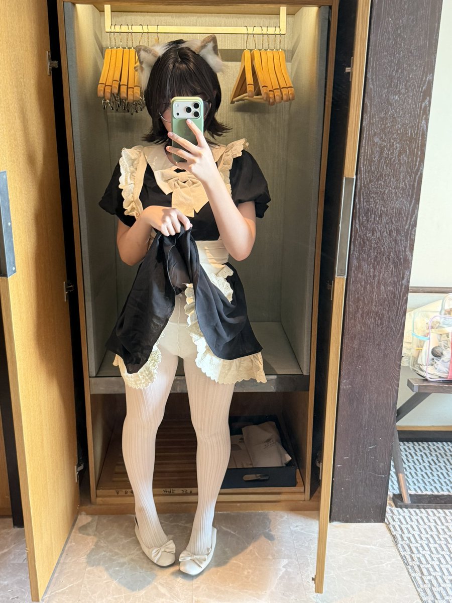 蘸酱小酥肉（臭发涩图的 tweet media