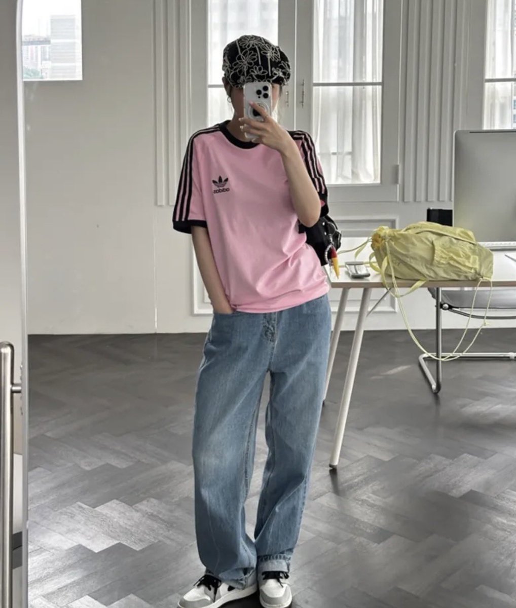 defffyy's tweet image. adidas พรีเองจากเกาหลี ไซส์M อก40 ใส่แค่2ครั้งค่า ส่งต่อ800รสค่า #พรีเกาหลี #ส่งต่อเสื้อผ้า #ส่งต่อเสื้อผ้ามือสอง #เสื้อผ้ามือสองสภาพดี #เสื้อผ้ามือ2 #เสื้อผ้ามือสอง #ส่งต่อ #พรีออร์เดอร์เกาหลี