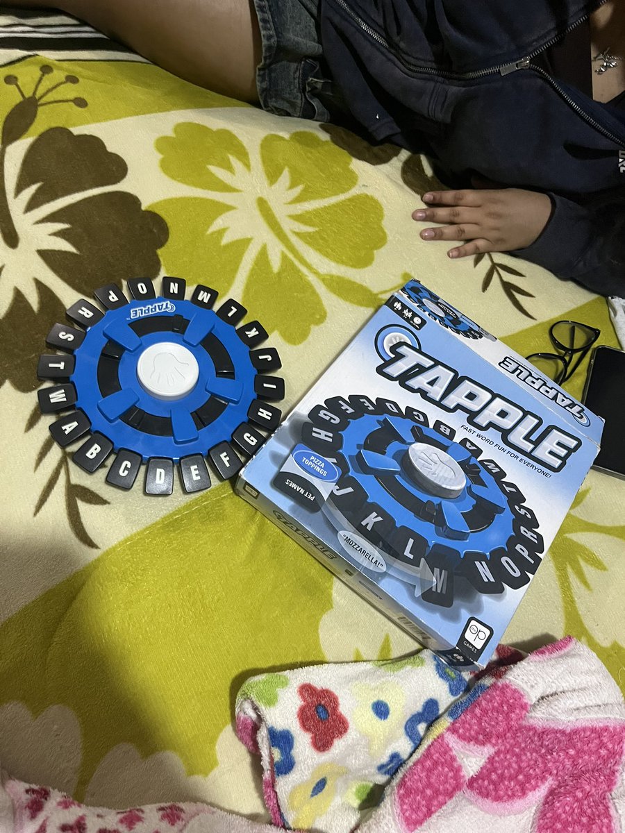 sunlaxis's tweet image. first week! 🫶🏻