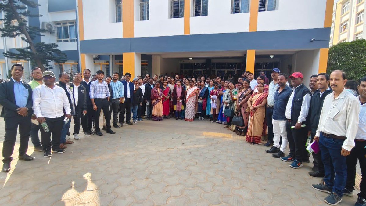 riebbsr's tweet photo. 𝗚𝗹𝗶𝗺𝗽𝘀𝗲𝘀 𝗼𝗳 𝗗𝗮𝘆 𝟰 -:  𝗰𝗮𝗽𝗮𝗰𝗶𝘁𝘆 𝗯𝘂𝗶𝗹𝗱𝗶𝗻𝗴 𝗽𝗿𝗼𝗴𝗿𝗮𝗺𝗺𝗲 𝗳𝗼𝗿 𝗛𝗠𝘀 𝗮𝗻𝗱 𝗧𝗲𝗮𝗰𝗵𝗲𝗿𝘀 𝗼𝗳 𝗣𝗠 𝗦𝗛𝗥𝗜 𝘀𝗰𝗵𝗼𝗼𝗹𝘀 𝗼𝗳 𝗢𝗱𝗶𝘀𝗵𝗮.
#ministryofeducation #CIET #rieajmer #ncert #rienellore #riebhopal #PSSCIVE #PMShriSchools https://t.co/FXroArLQ8k