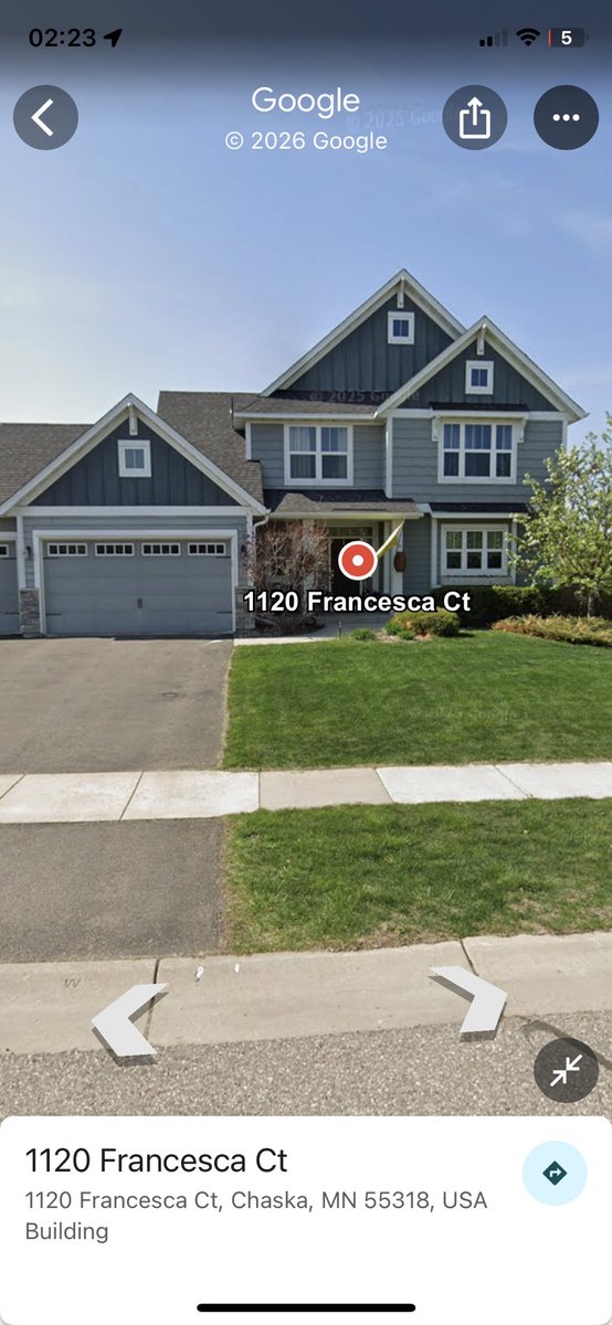 maxwellm455's tweet image. I hope nobody goes to the murderer Jonathan Edward Ross’ house on 1120 Francesca Court in Chaska, Minnesota. Pic unrelated