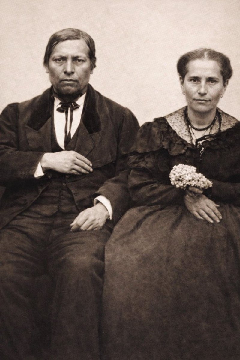 Cuauhtemoc_1521's tweet image. Carta de Benito Juárez a su esposa Margarita Maza, desde Paso del Norte, el 15 de septiembre de 1865, durante la lucha contra las tropas invasoras europeas:

Sra. doña Margarita Maza de Juárez.
Nueva York.
Mi muy amada Margarita: Te supongo llena de pesar por la muerte de nuestro…