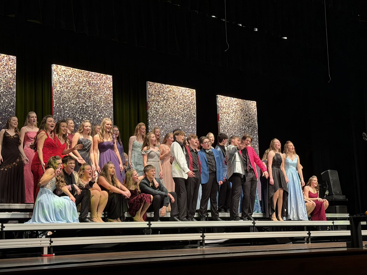 northpolkcomets's tweet photo. Nexus crushed it tonight! They are ready for competition season!
Really fun show! Great job to all involved!
#GoComets #Promposal https://t.co/Al3hri4Rxz