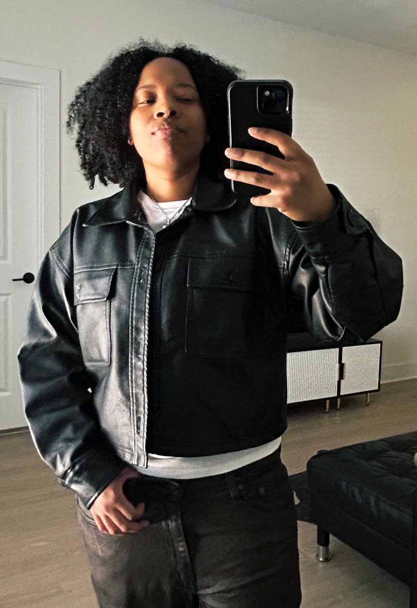 FlavaFe's tweet image. Siri play ATL by PHABO.