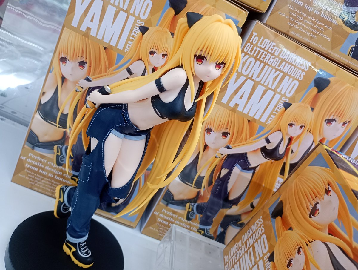 ToLOVEる ダークネス 𝐆𝐋𝐈𝐓𝐓𝐄𝐑 𝐆𝐋𝐀𝐌𝐎𝐔𝐑𝐒 金色の闇が2階