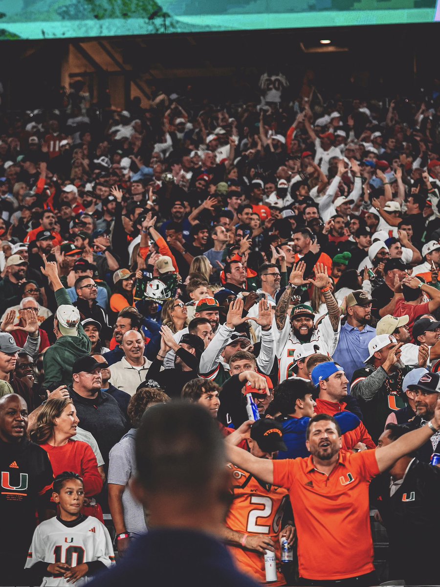Miami Hurricanes tweet media