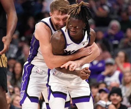 playoffjake's tweet image. BREAKING: The Los Angeles Lakers and Sacramento Kings are in the final stages of a deal which would send Domantas Sabonis and Keon Ellis to Los Angeles, via Nottrue Sports News Daily

WOW.