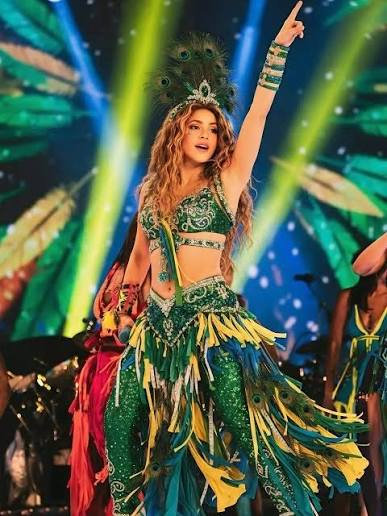 OxBitWolf's tweet photo. @jairmearrependi https://t.co/vWxtapWzV0
Shakira em Copacabana ✓ https://t.co/LaZgxK06bU