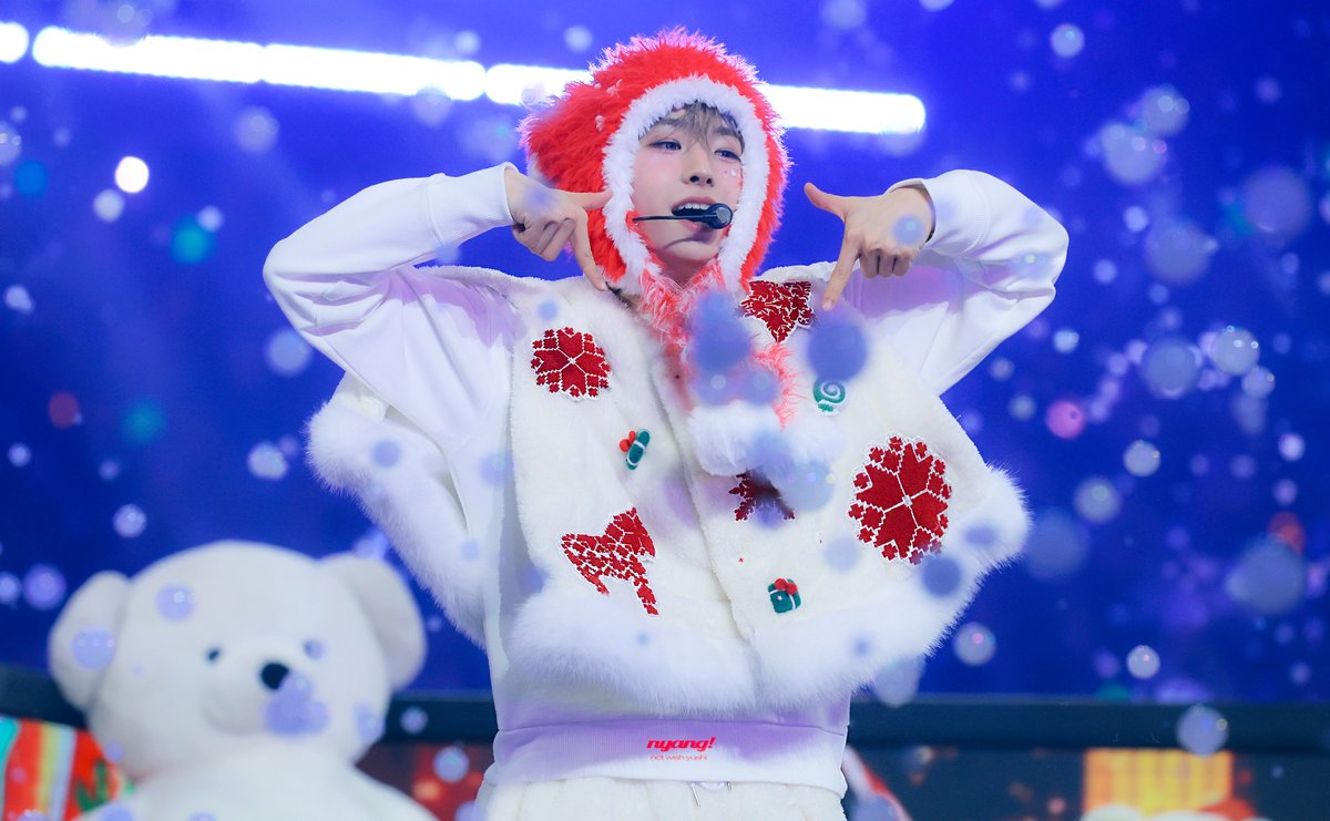 nyangnya405's tweet image. 251225 🍓🍓🍓
#YUSHI #유우시 #ユウシ #NCTWISH #엔시티위시