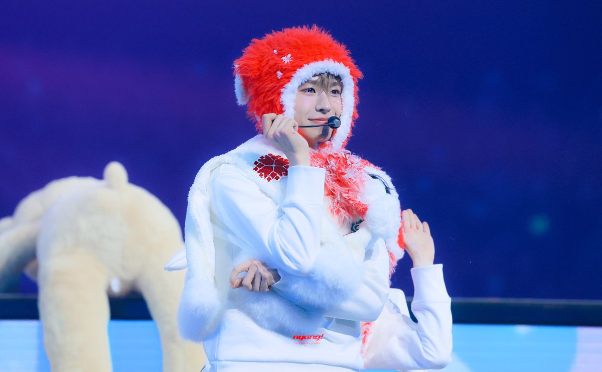 nyangnya405's tweet image. 251225 🍓🍓🍓
#YUSHI #유우시 #ユウシ #NCTWISH #엔시티위시