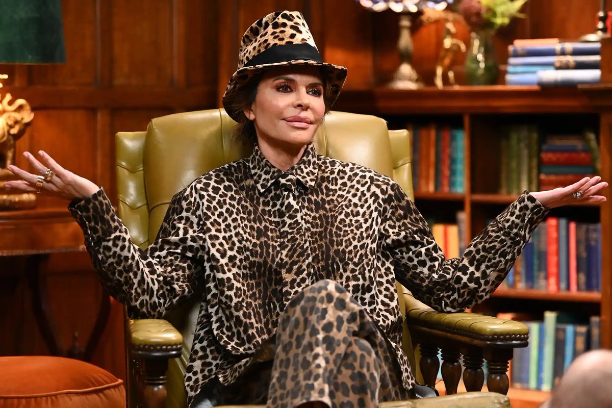 the_traitors_'s tweet image. Lisa Rinna is a reality TV icon. Bottom line, cut and dry #TheTraitorsUS