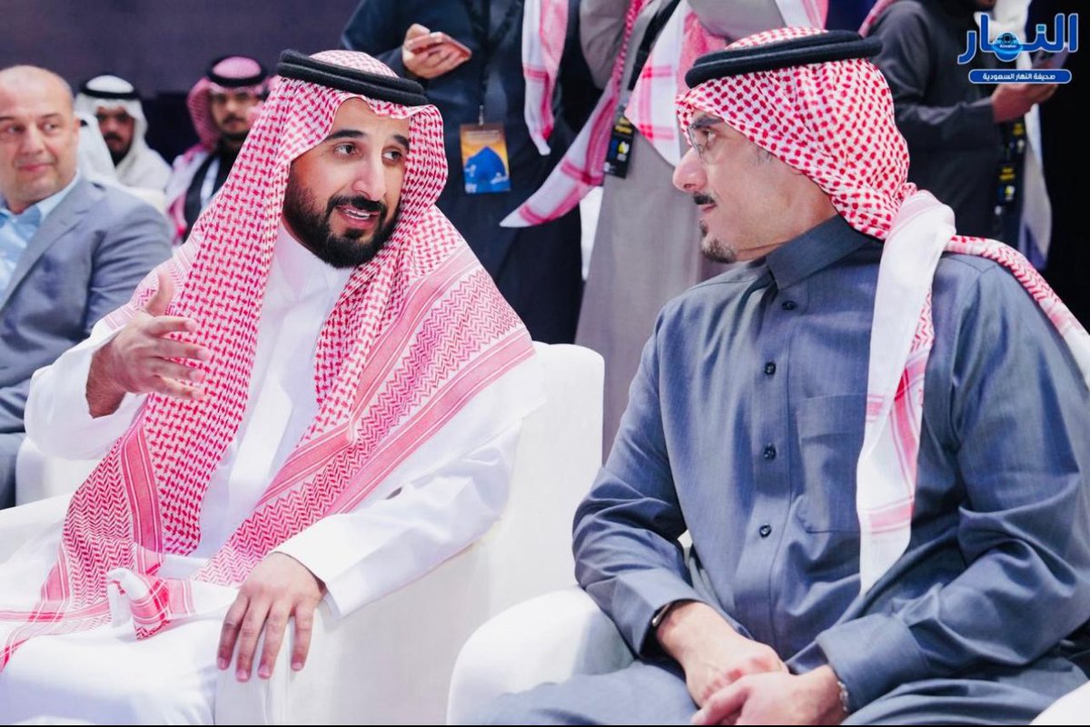 naifalzandi's tweet photo. وجه السعد قامه و قدر و فخامه 💙🤍💙 https://t.co/Z2rgXvNUbF