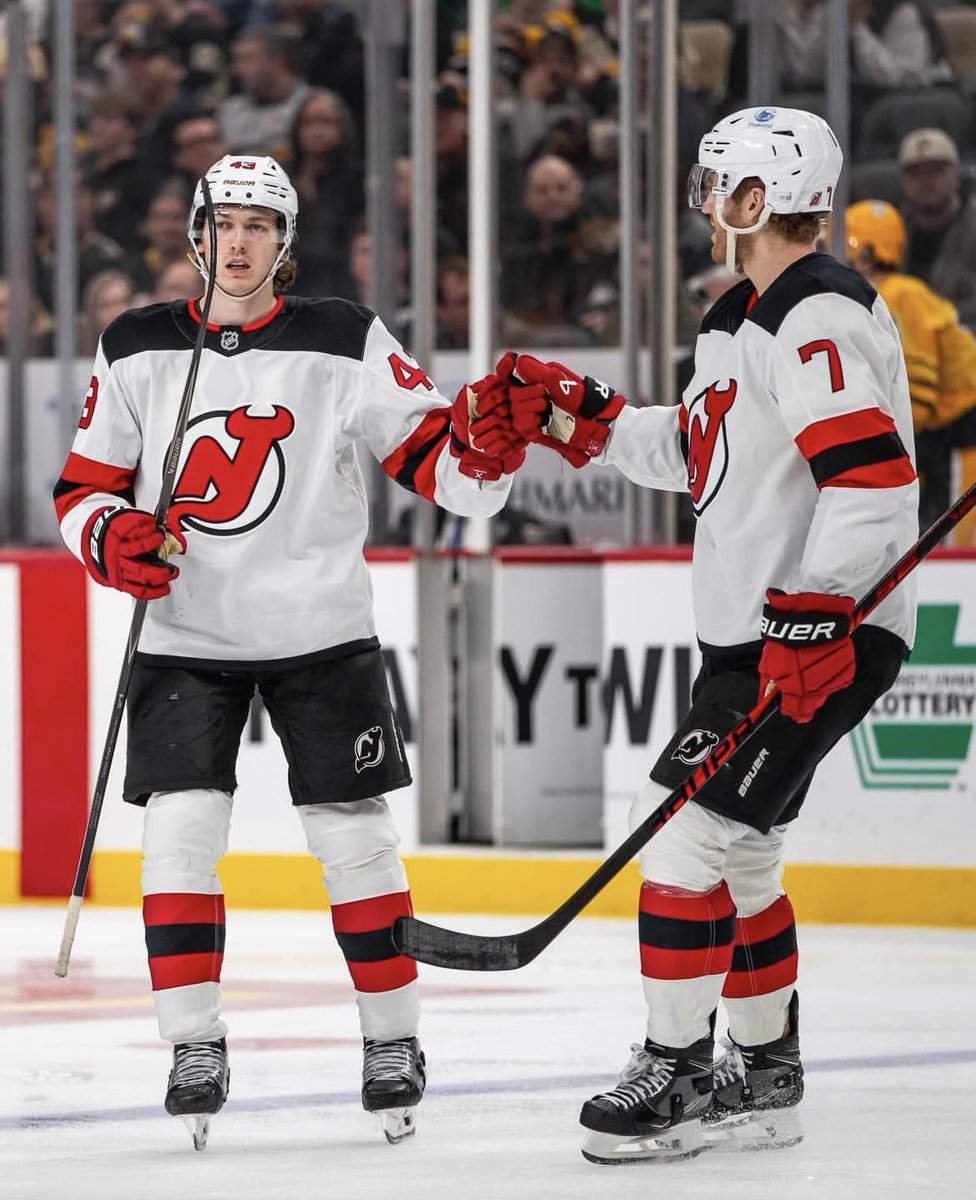 _hughesupdates's tweet image. 📸 | Luke Hughes celebrating his goal against the Penguins tonight via njdevils on instagram