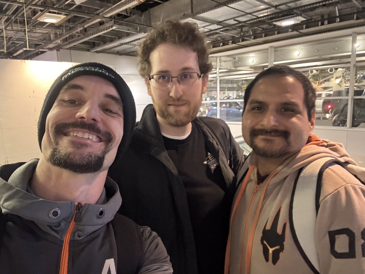 LeanXTriforcer tweet media