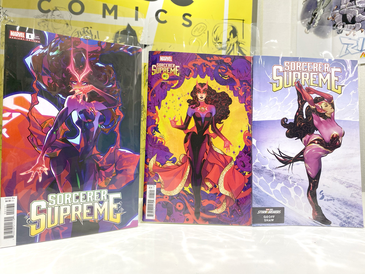 versecomics's tweet photo. 新たな至高の魔術師はスカーレット・ウィッチ！堕ちたドクタードゥームを継ぎ新たな称号ソーサラー・スプリーム・オブ・アースとして新境地を切り開く！その導く先は高みか破滅か新シリーズの第1話がカバーいろいろ7種で到着、今夜21時から当店サイトで入荷後販売分のご注文受付開始します。 https://t.co/ndTBMHjo3h