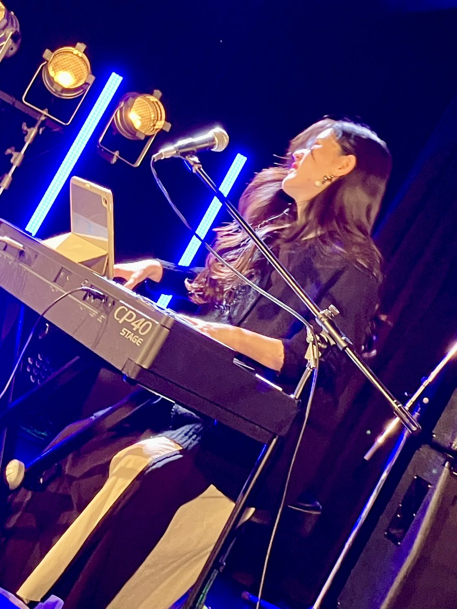 macchan1127's tweet photo. 昨日のライブ振り返り
shule And christmas@JANUS
こちらもずいぶん久しぶり😃キラキラ跳ねるような音が楽しくてずっと踊ってた😆今年のクリスマスまでには音源出すって自分を追い込んでた😁期待してるよ✨ https://t.co/BjOIVjeHe5