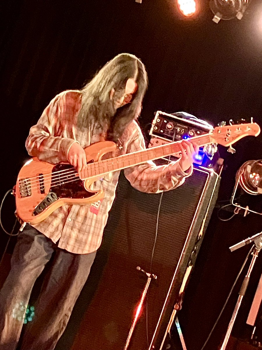 macchan1127's tweet photo. 昨日のライブ振り返り
shule And christmas@JANUS
こちらもずいぶん久しぶり😃キラキラ跳ねるような音が楽しくてずっと踊ってた😆今年のクリスマスまでには音源出すって自分を追い込んでた😁期待してるよ✨ https://t.co/BjOIVjeHe5