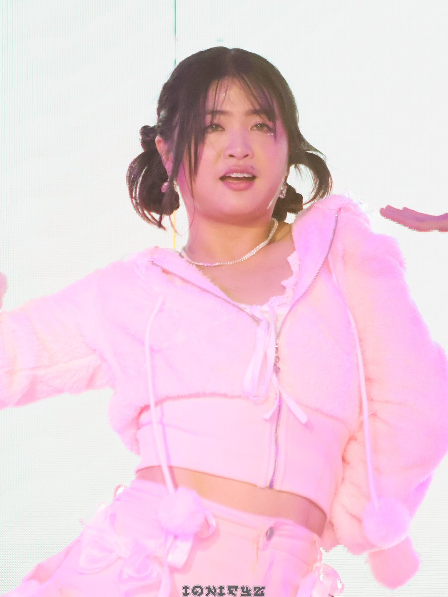 iONifYz's tweet photo. [2025.12.23] PiX!E Mita
《 SULONG! Ppop Concert 2025 》
📍SM North Edsa, Skydome
🍣
#pixieph #pixiemita #pixieppopgroup #SulongPPOP2025 #PPOP #PPOPrise #Ppopconcert2025 https://t.co/xo6Zc37QVR