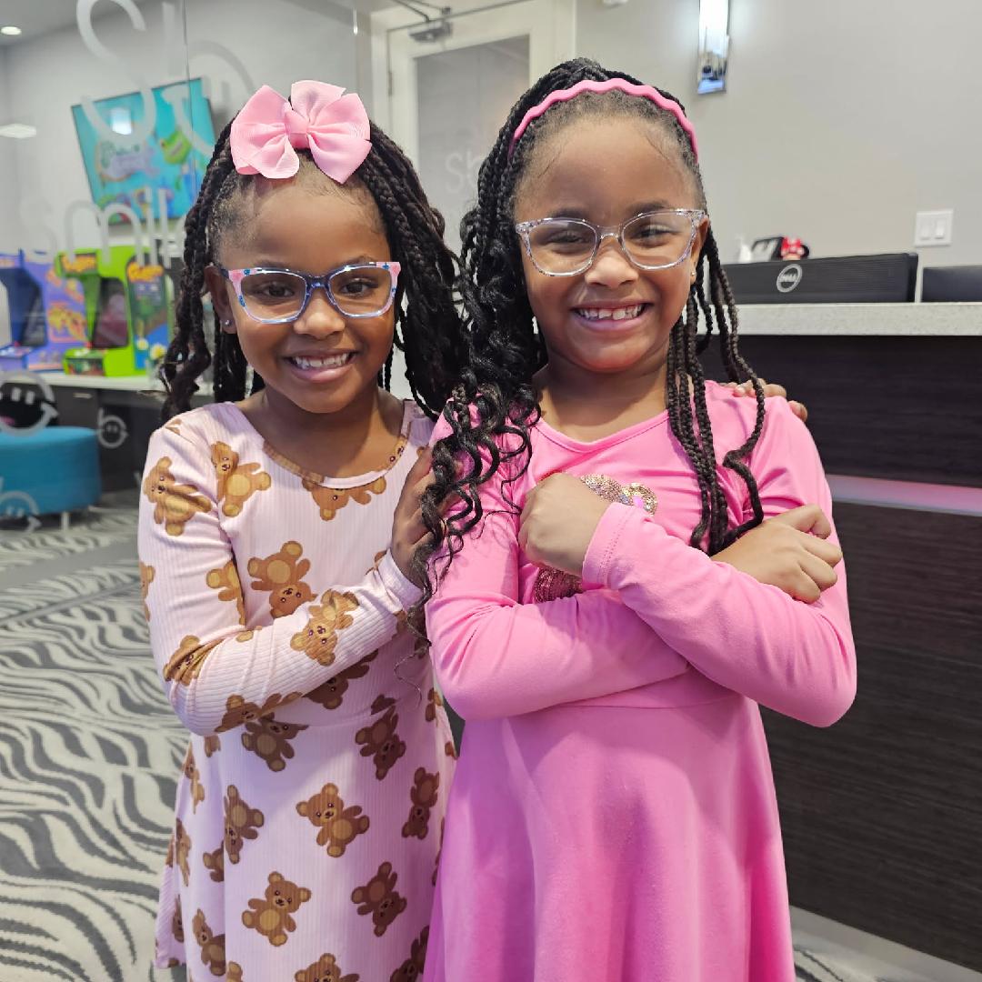 ivegotCharisma2's tweet photo. My twin nieces https://t.co/guDW0t8JNA