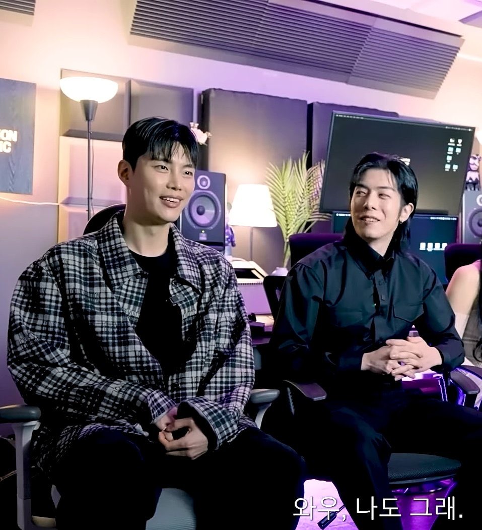 bbanggchuu's tweet image. แอบมองแบบนี้ คิดอะไรกับคนข้างๆรึเปล่าคะ