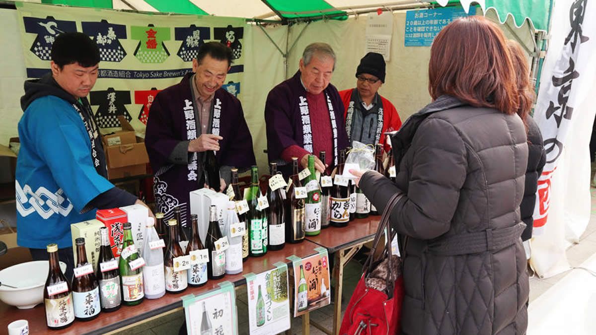 event_checker's tweet image. 2/6(金)-8(日) 東京・上野公園で「酒屋角打ちフェス」開催。個性豊かな酒屋さんが集結。お酒のプロが厳選した日本酒・焼酎・ワインなどを美味しいおつまみとともに立ち飲みスタイルで味わいます→event-checker.info/kakuuchi-fes/