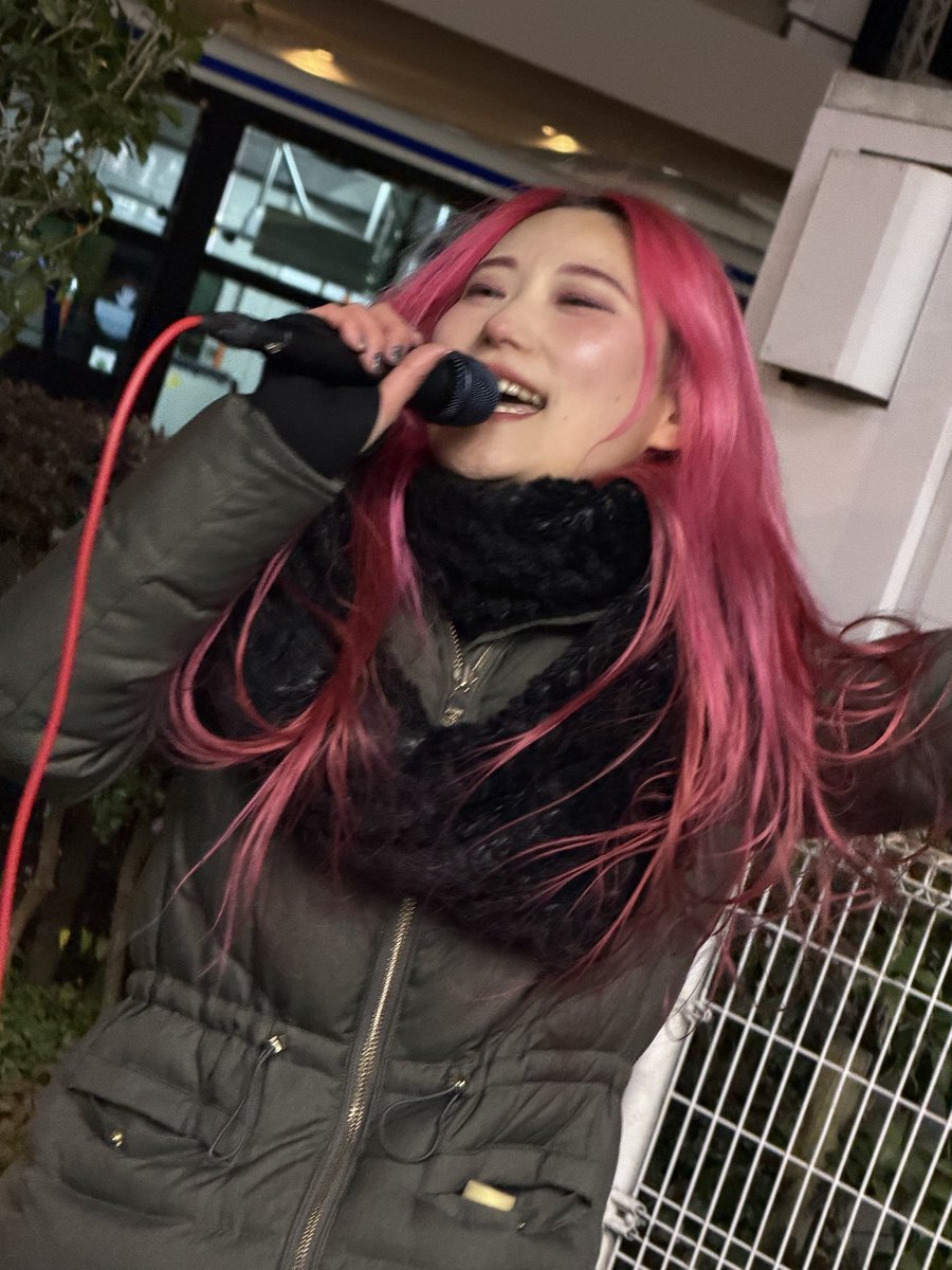 本日も #ごばみゅ #JUNA さんが川崎東口で路上ライブをします🙂‍↕️

JUNAさんのバースデーライブが11日に中目黒でありますが本番前に凄く頑張っていますので、足を運んで頂けたら嬉しいです。

JUNAさん人が来れば半端なく喜びます🤣

詳しくは👇を見て下さい。

バトキンは間に合えば行くかもです🤣