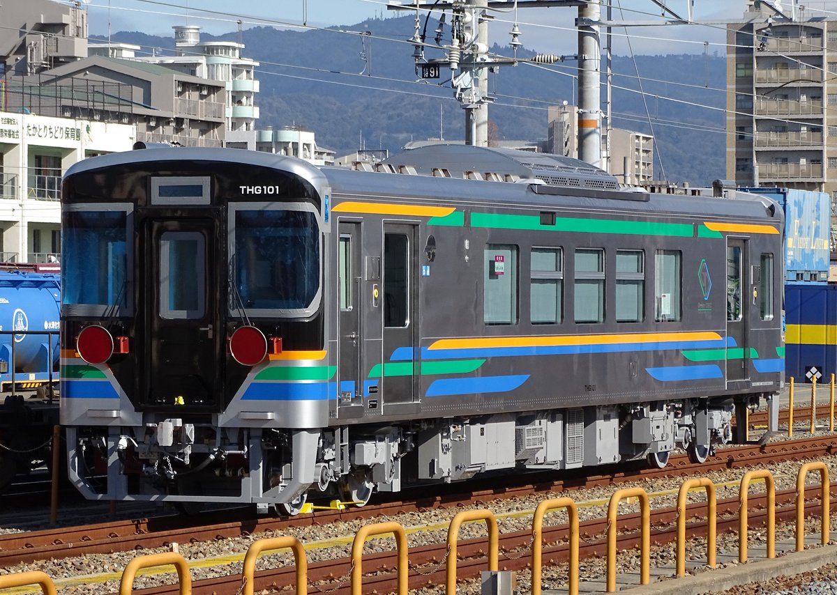 まりるばす tweet media