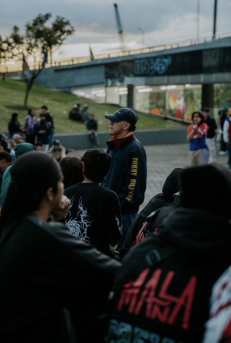 Complex_Morow's tweet image. El mundo no le debe nada al talento.
Pero le paga a quien sabe circularlo.