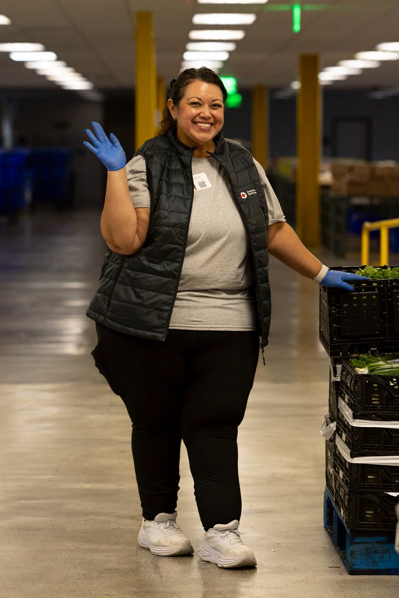 RedCrossLA's tweet image. Yesterday, we joined our amazing volunteers, staff, and board members for a Day of Service honoring the LA wildfires one year ago.

Together, we organized disaster supplies and packed food to help keep communities prepared.

#RedCross #DayOfService #CommunityStrong
