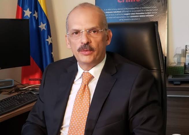 Jesús Medina Ezaine tweet media