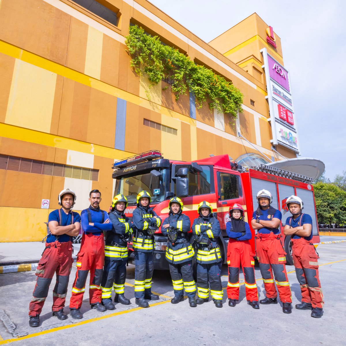 1 Utama Shopping Centre tweet media