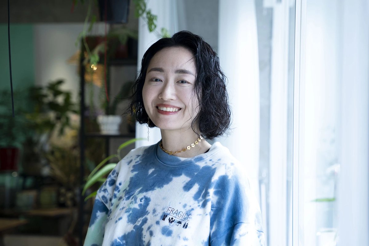 「いつか夫婦で腰を据えるならーー。」
東京・武蔵小山から逗子に移り住み、広告会社から花屋へ。花屋「橘」を営む橘優子さんにお話を伺いました✍️

【湘南diary 005】逗子の街角に、“誰もが立ち寄れる花屋”を。｜花屋「橘」橘優子さん  
you-me-net.roomap.jp/%e7%89%b9%e9%9…