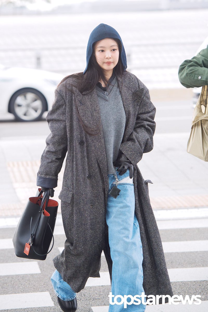 제니 출국 관련 이미지