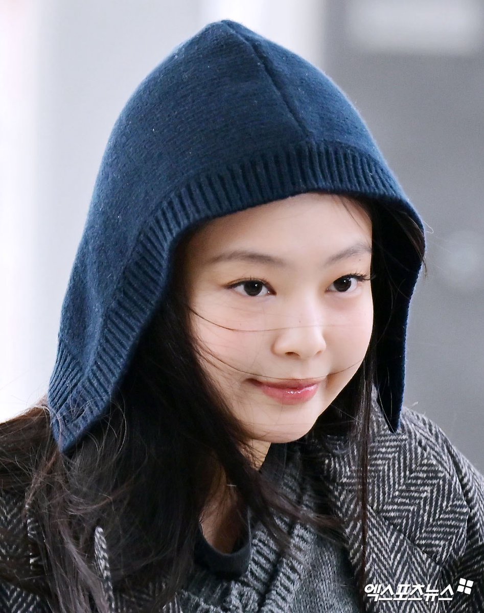 260109 제니 인천공항 출국 기사사진