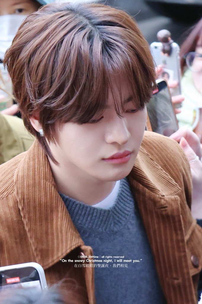 𝟓:𝟎𝟖 tweet media